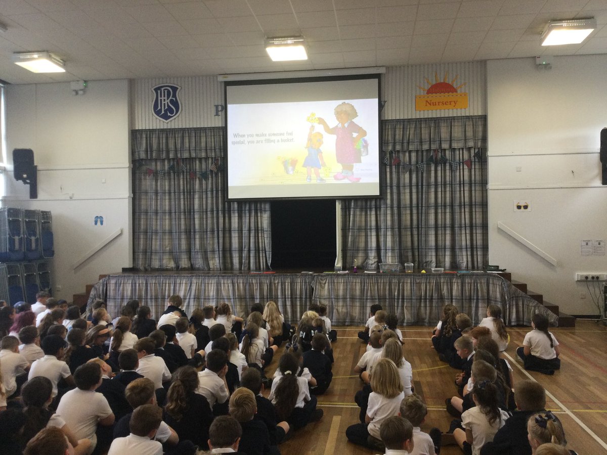 At last week’s assembly, the children learned all about being a ‘Bucket Filler’ by sharing kindness, respect and love across the school. I wonder who will be a bucket filler this week?! 💙🤩💙