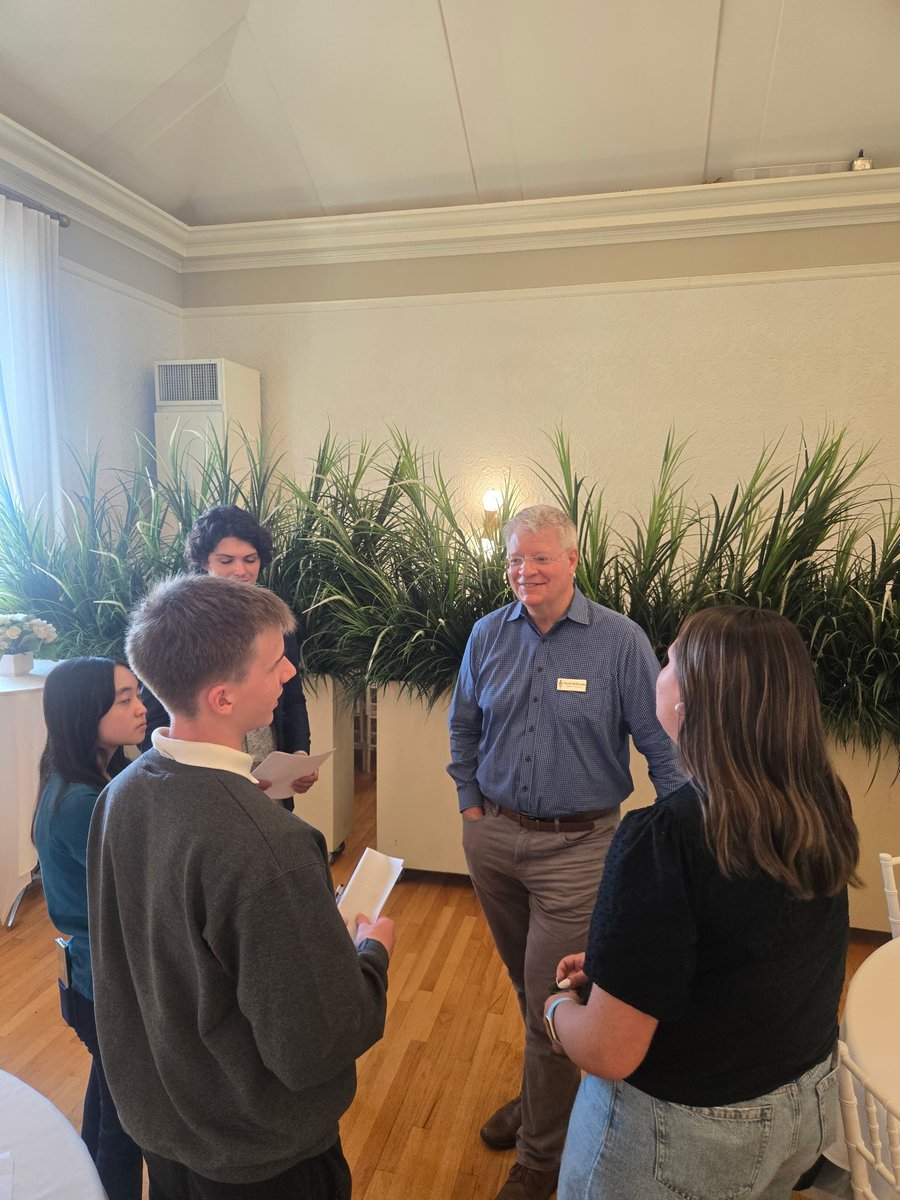 David McKenzie (@dmckenziecpc) on Twitter photo We had a great first meeting of the Calgary Signal Hill board post AGM. I am just ecstatic about how many student and young professionals have put their names forward to serve on the board. Your energy is contagious and I look so much forward to working with you! We had a great first meeting of the Calgary Signal Hill board post AGM. I am just ecstatic about how many student and young professionals have put their names forward to serve on the board. Your energy is contagious and I look so much forward to working with you!