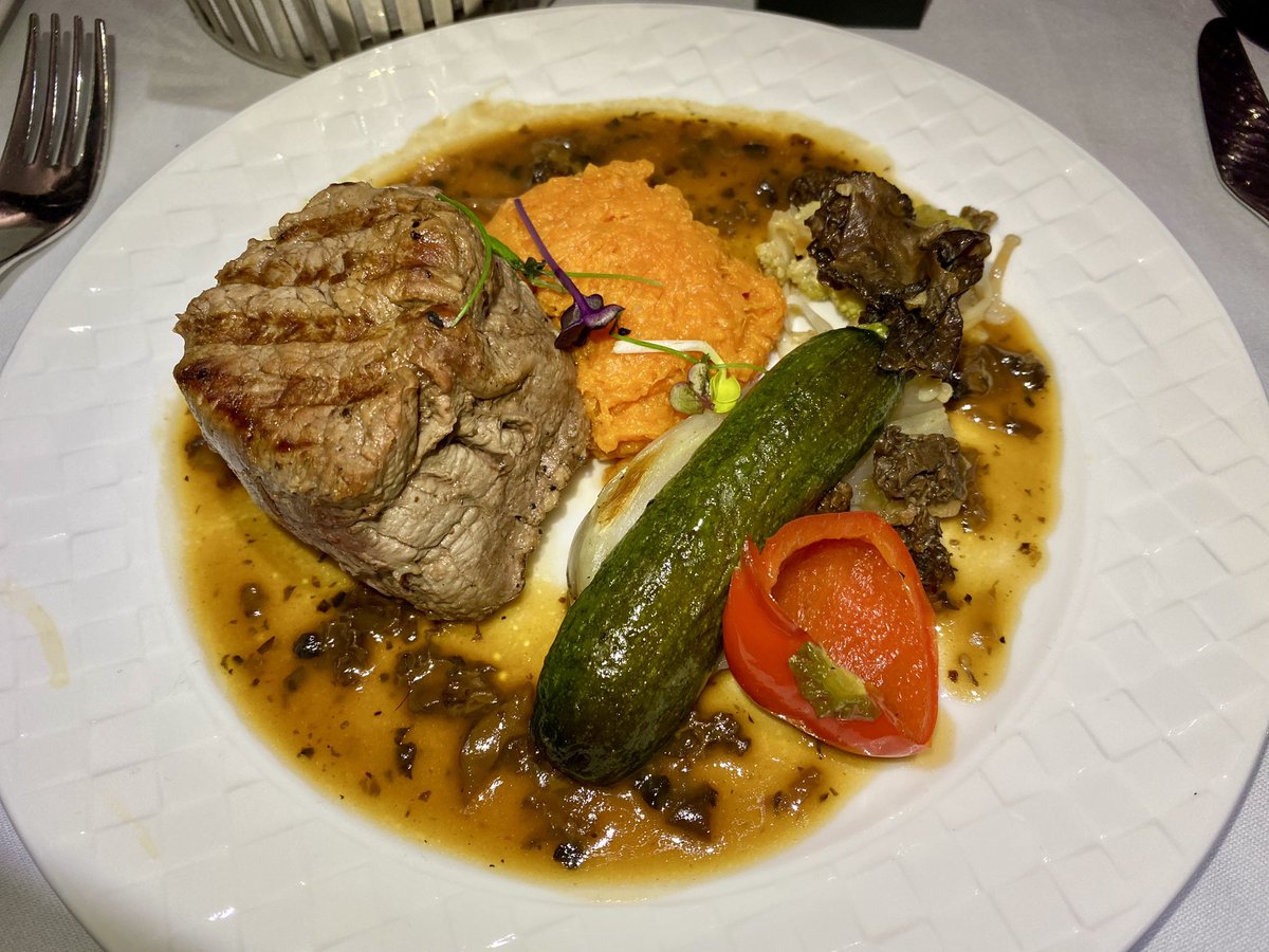 bellendmusk's tweet image. A big thank you to all the crew members of #QatarAirways flight QR339 from #Doha Hamad International Airport to #Moscow #SVO airport #BusinessClass