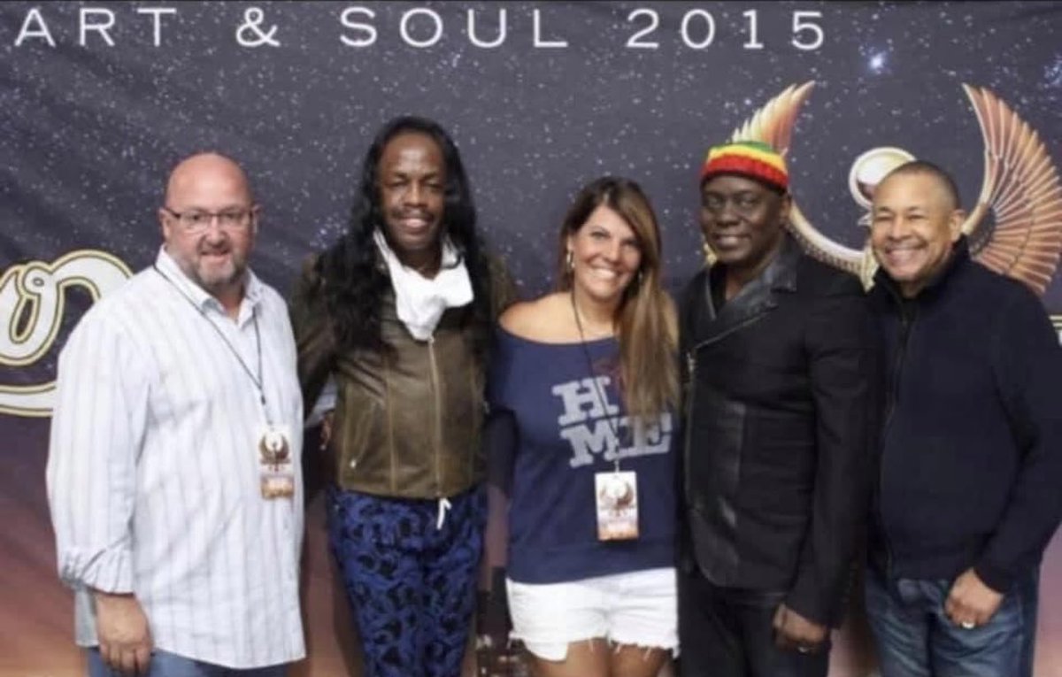 “Do you remember the 21st night of September?” My favorite all-time band!⁦<a href="/EarthWindFire/">Earth, Wind & Fire</a>⁩