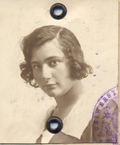 AuschwitzMuseum's tweet image. 12 September 1943 | A Polish Jewish woman, Dr. Alina Brewda, was transferred from KL Lublin to KL Auschwitz. She was subsequently appointed as a physician in the experimental Block 10 of the main camp. She was registered under number 62761.
🎧 Our podcast about experiments in…