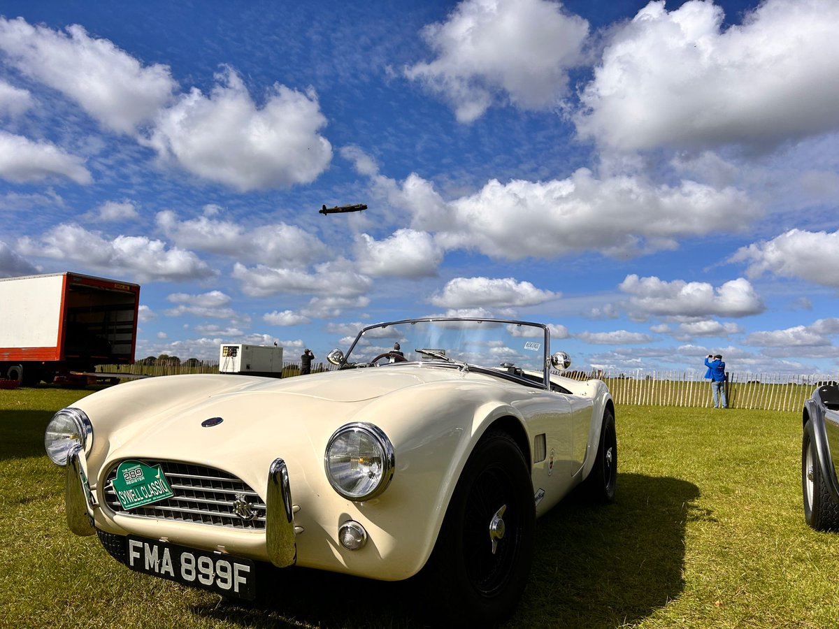 289Register's tweet image. A few photos from a great weekend!  #sywellclassic was our new AGM venue this year and it didn’t disappoint!  We won best club stand, and they got the Lancaster bomber to fly over too.  Awesome fun weekend catching up with old friends and seeing some fun racing. #cobra #t289r