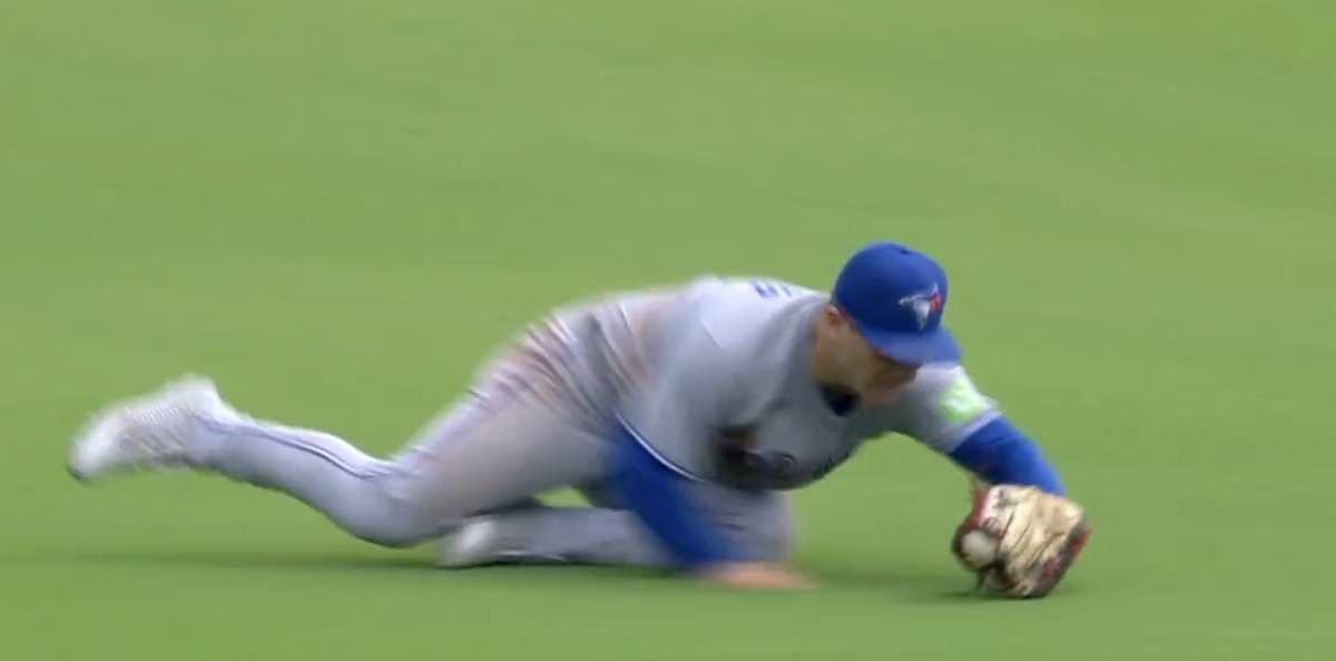 DownToBlack's tweet photo. I hope Statcast/Baseball Savant gives Daulton Varsho for making this 4-star grab (26-50% catch prob)... because he caught it. https://t.co/pYaG2FBGLo