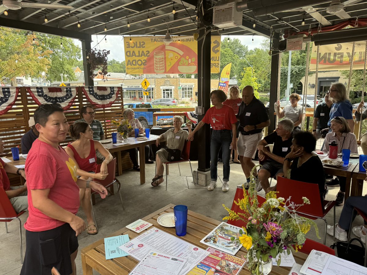 jaxcodemocrats's tweet image. Thank you to the Ward 8 Democrats for hosting a neighborhood Pizza party with Pattie Mansur and Emily Weber!

Local committee people Marsha Lerenberg, Alex Sachs, Jared White, and Beth Low Smith have been working to organize at the local level and the results were shown today!