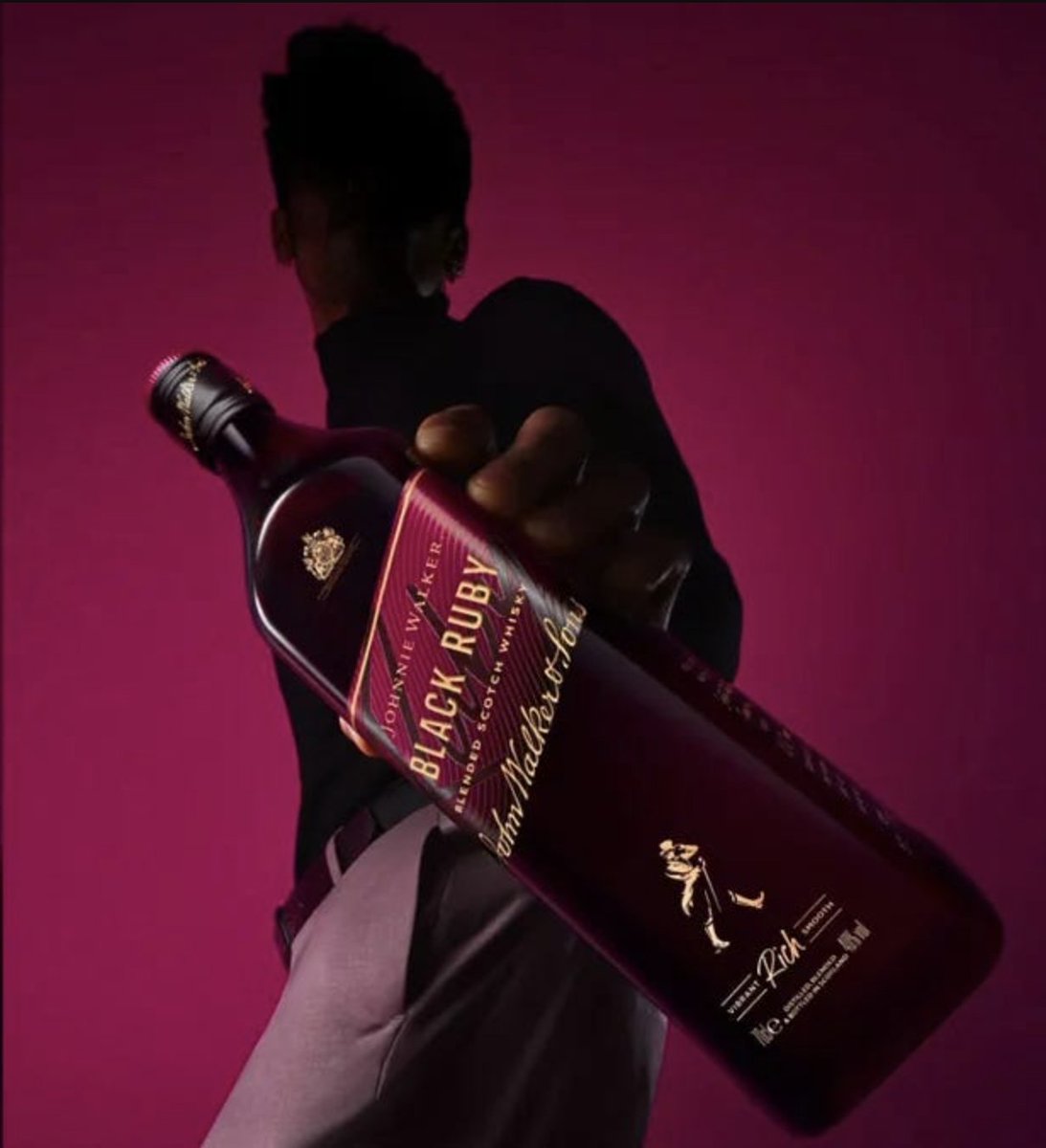 Black Ruby keeps the Black Label DNA but adds a lush twist of cherry &amp; berry from ex-red wine casks. A modern dram worth a second look. 
 johnniewalker.com/en-gb/our-whis…
#JohnnieWalker #BlackRuby #ScotchWhisky