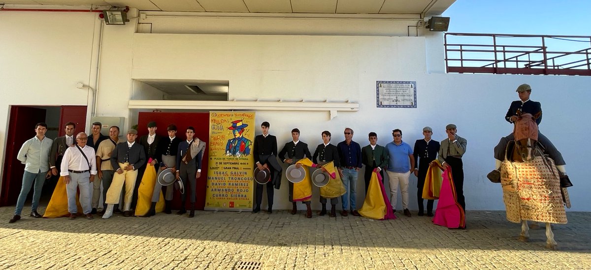 RicardoS2019's tweet image. Enhorabuena a Armando Rojo e Isaac Galvín, triunfador y finalista en la final del certamen de tentaderos en clase práctica organizado por @taucurroguillen en Utrera.
Nos unen a nuestras escuelas taurinas y a @AndaluciaJunta el compromiso y trabajo por el futuro de la tauromaquia