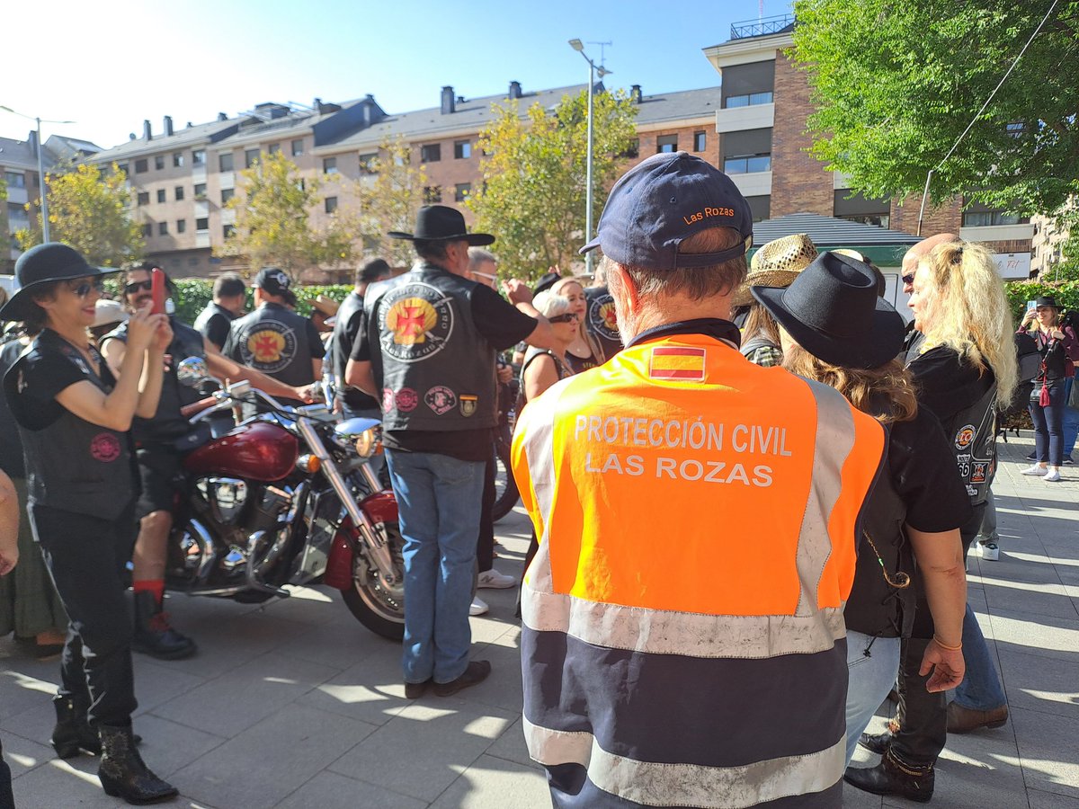 Operativo preventivo TS2-PC2-PC4, 10 voluntarios, en concentración motos Cabaleiros do Ferro Las Rozas, agradable mañana y excelente organización 👏