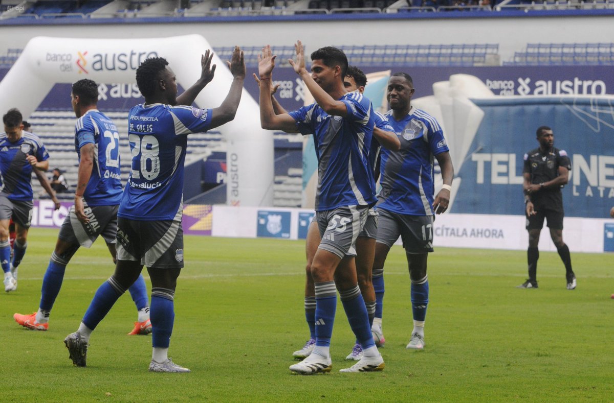 📌 <a href="/CSEmelec/">Club Sport Emelec</a> golea al #ElNacional 4-0 en la #LigaPro.

📊 Los azules quedan fuera de la pelea por entrar en el primer hexagonal. 

⏩️ El bombillo sumó 41 puntos y el sexto de la tabla que es el Orense tiene 46 puntos, por lo que matemáticamente al #Emelec no le alcanza.