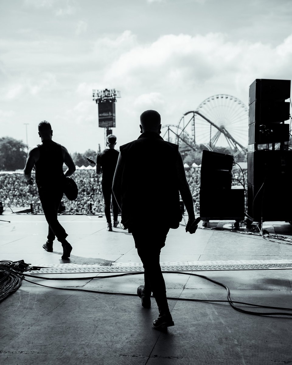 Spontaneous combustion. <a href="/MemphisMayFire/">Memphis May Fire</a>