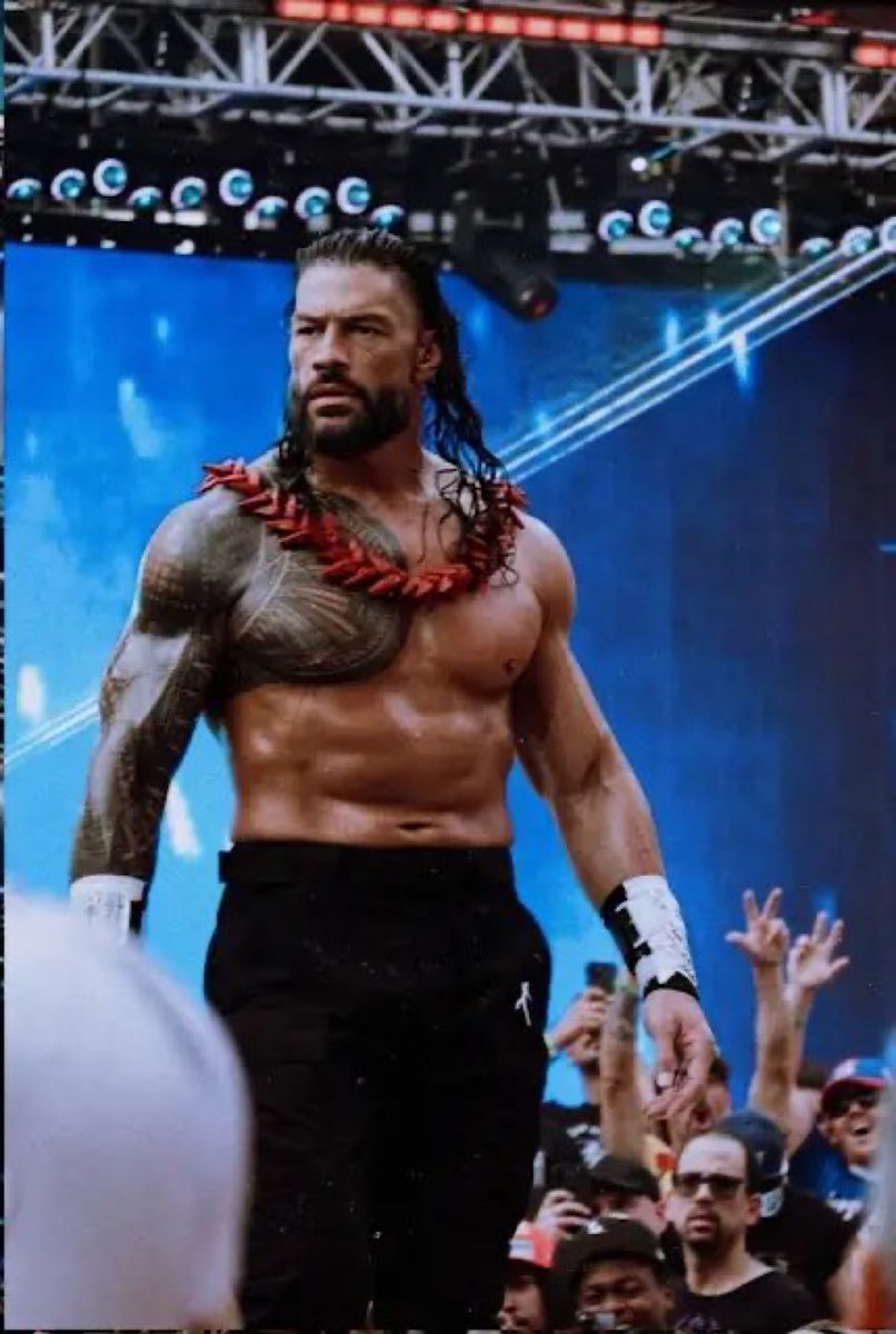 hourly roman reigns (@hourlyroman) on Twitter photo 