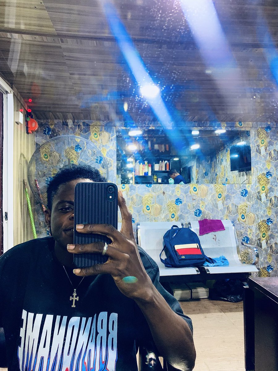 YUNGFAMOUS111's tweet photo. @webdesignerng I’m Micheal……Website Designer (Wordpress, Wix, Shopify) https://t.co/DLKnZhEmxu