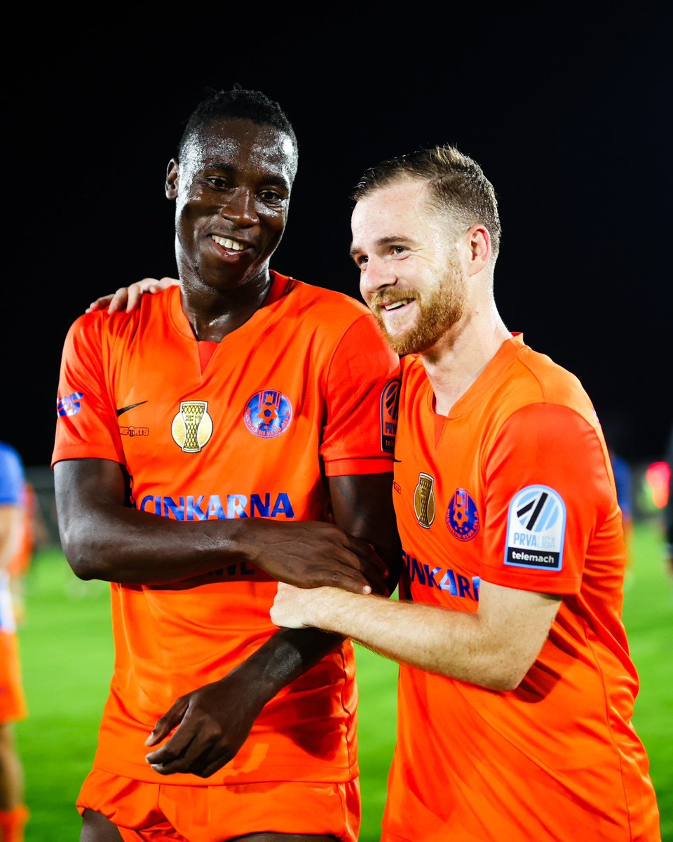 Celje complete the 8 minute comeback to win 3-2 on the weekend 😮‍💨

Top of the table and remain unbeaten ✅

📸: <a href="/NKCelje/">NK Celje</a> | #UECL