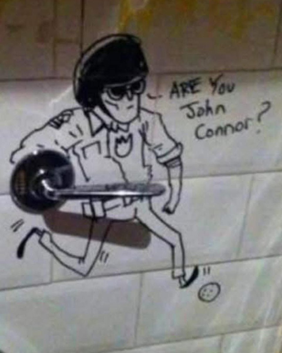 ¡Lo que te puedes encontrar cuando vas a un baño público!😂