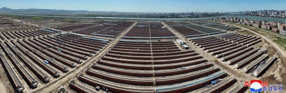 🇰🇵🌾 New Greenhouse Complex being constructed in Sinuiju City, DPRK