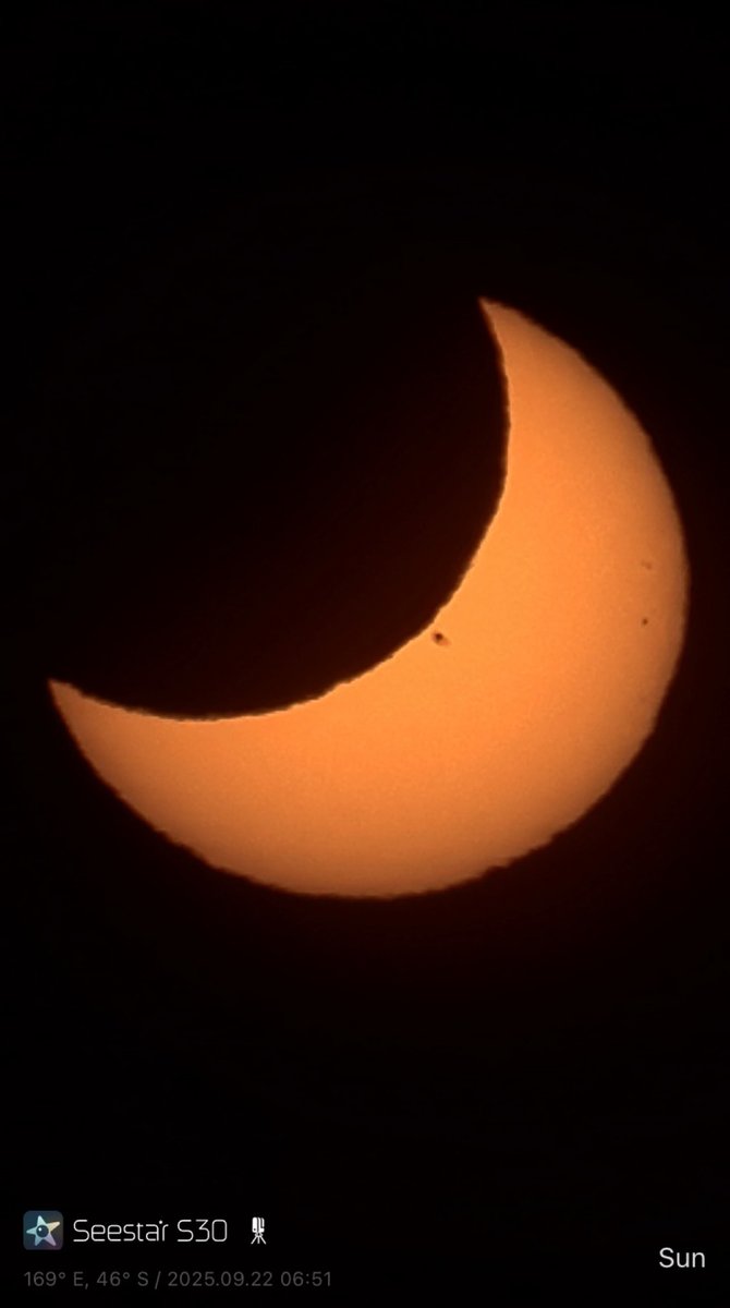 GoldenHelikaon's tweet image. This morning&apos;s solar eclipse in the lower South Island! #SeestarS30 #solareclipse #eclipse