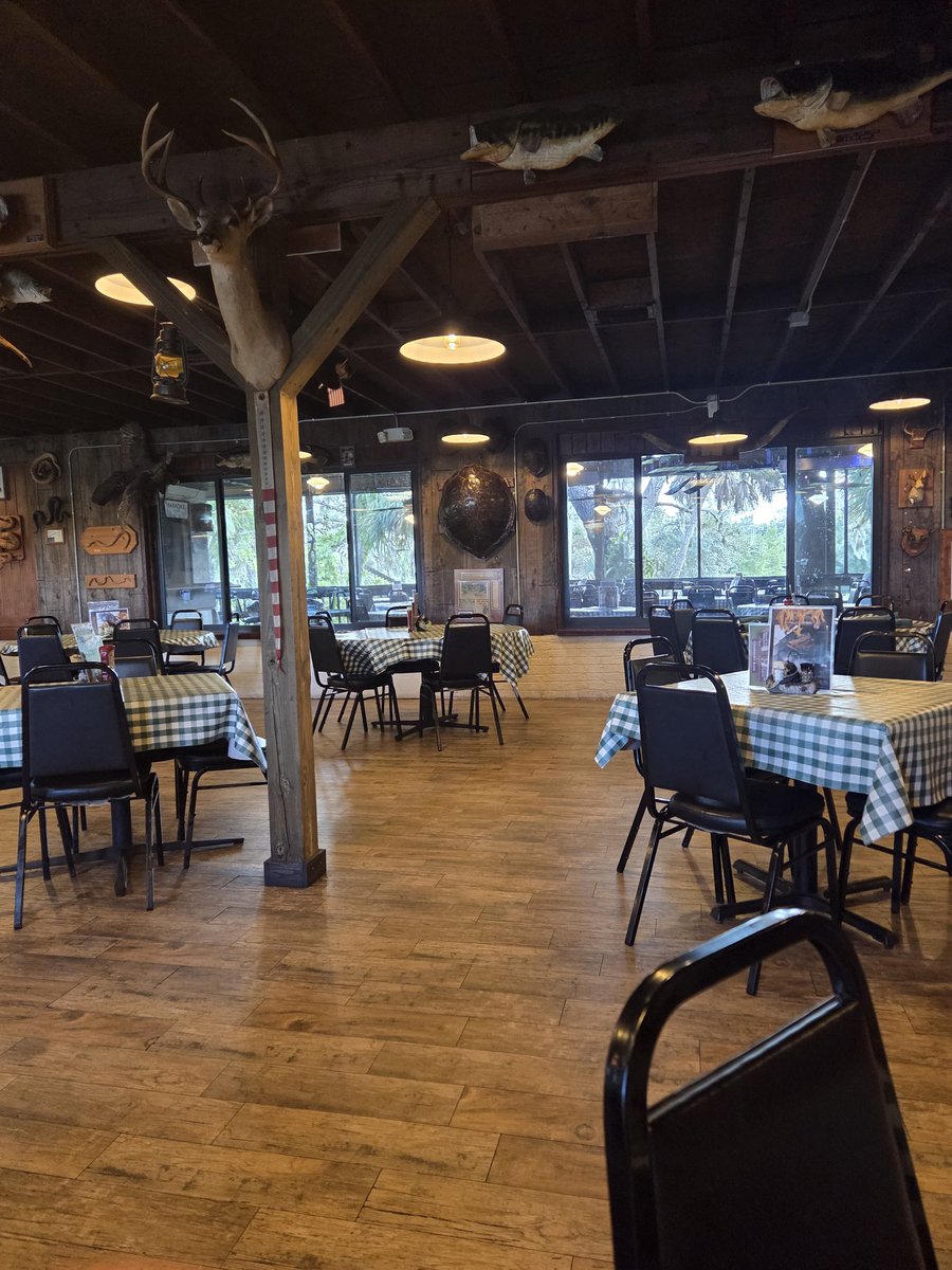 OK this is impressive and it's delicious 😋  Linger Lodge Bradenton Florida