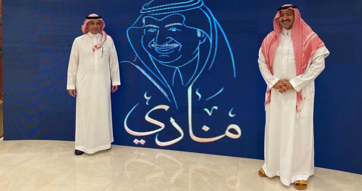 صاحب السمو الأمير/ سعد بن سعود آل سعود ( منادي ) ينثر أجمل الكلمات على شواطئ #ينبع ، في أمسية شعرية رائعة بمناسبة #اليوم _الوطني_السعودي_95
شكراً سمو الأمير ، وشكراً للهيئة الملكية بينبع ⁦<a href="/RCJY_Yanbu/">الهيئة الملكية بينبع</a>⁩ وأخي م/ عبدالهادي الجهني على هذه الليلة المميزة 💐