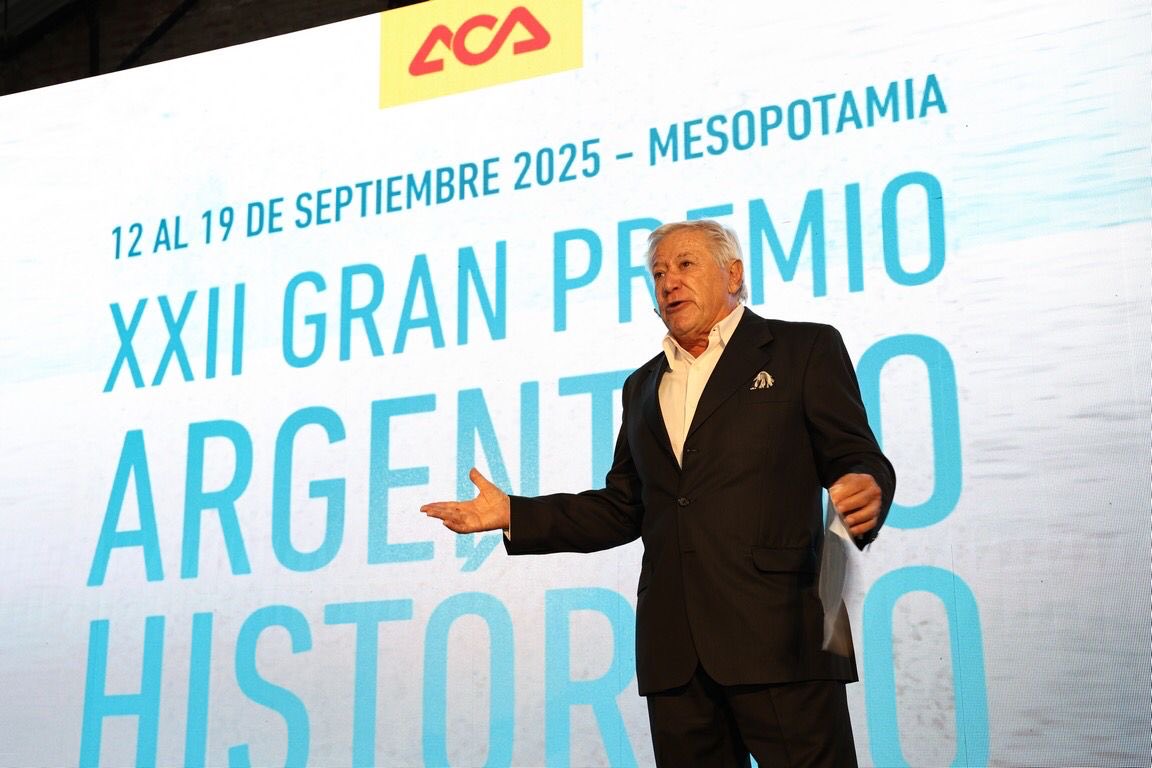 Raul Barceló (@raulbarcelook) on Twitter photo En Santa Fe, conduciendo la entrega de premios del 22 Gran Premio Histórico del ACA! Un lindo récord… he relatado y moderado las largadas, llegadas y entrega de premios desde la edición 1 hasta la actual! En Santa Fe, conduciendo la entrega de premios del 22 Gran Premio Histórico del ACA! Un lindo récord… he relatado y moderado las largadas, llegadas y entrega de premios desde la edición 1 hasta la actual!