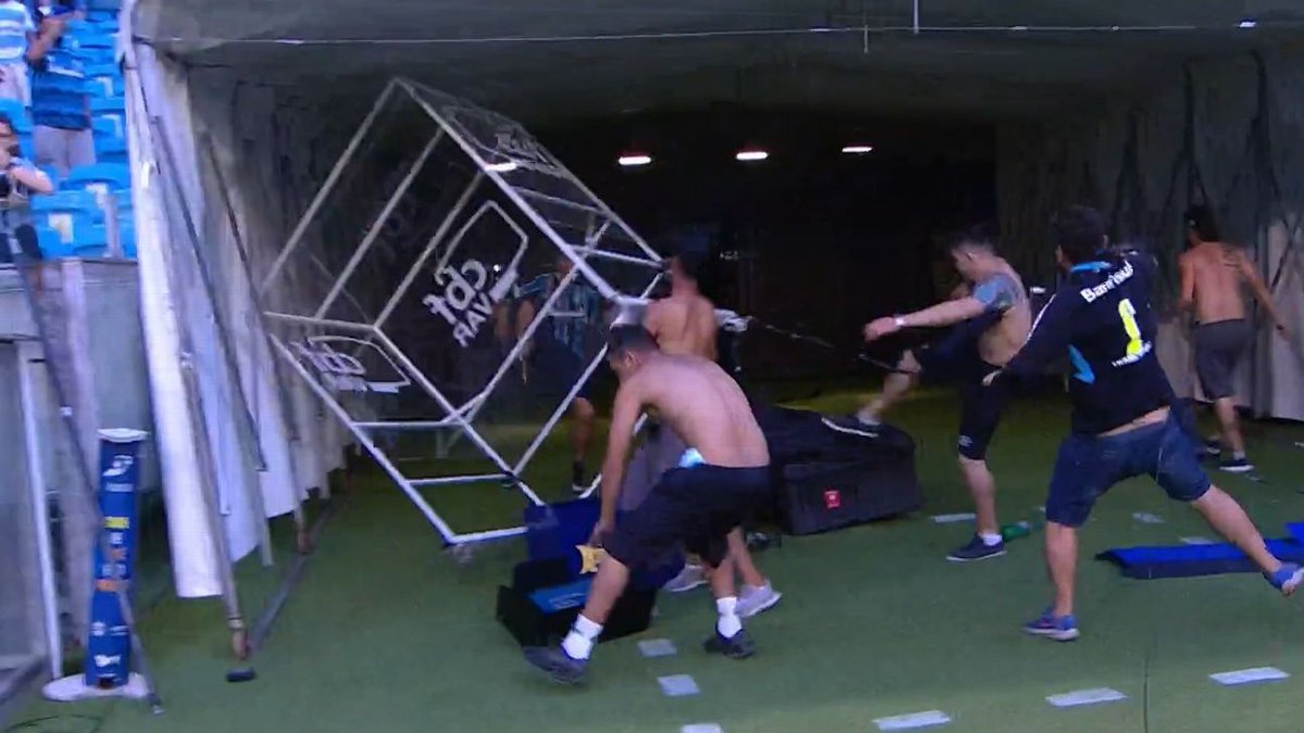 tá na hora da torcida do grêmio refazer isso