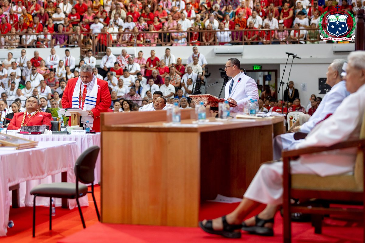 NEW PRIME MINISTER, MINISTERS &amp; ASSOCIATE MINISTERS SWORN INTO OFFICE.

#NewPrimeMinisterSwornIn
#PMAnnounceCabinet2025

Read more: sl1nk.com/NOwpo