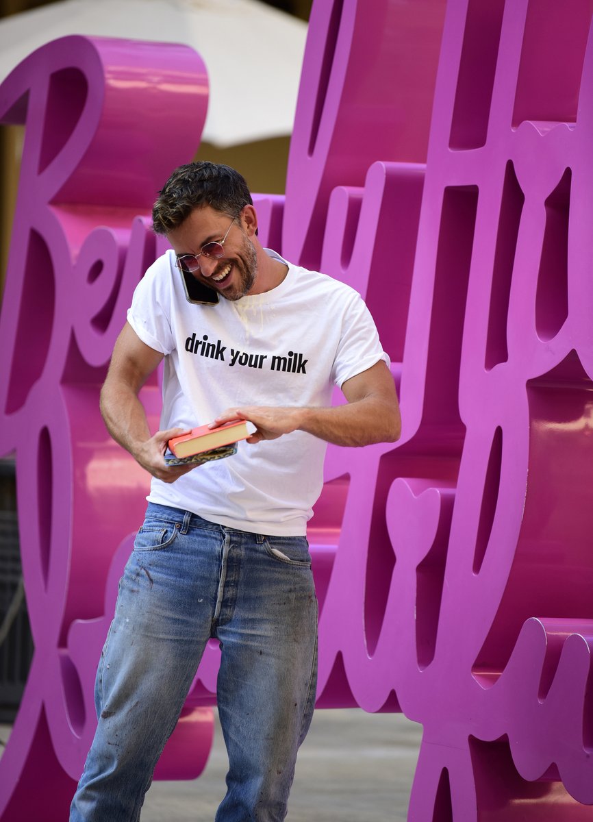 cbbeauty22's tweet image. 🤩: I love Jonny because he is kind, talented, and caring. He is always lifting up his costars. The fact that he's also started a charity focused on helping and protecting the LGBTQ+ community further cements my love for him.
#AnthonyWeek