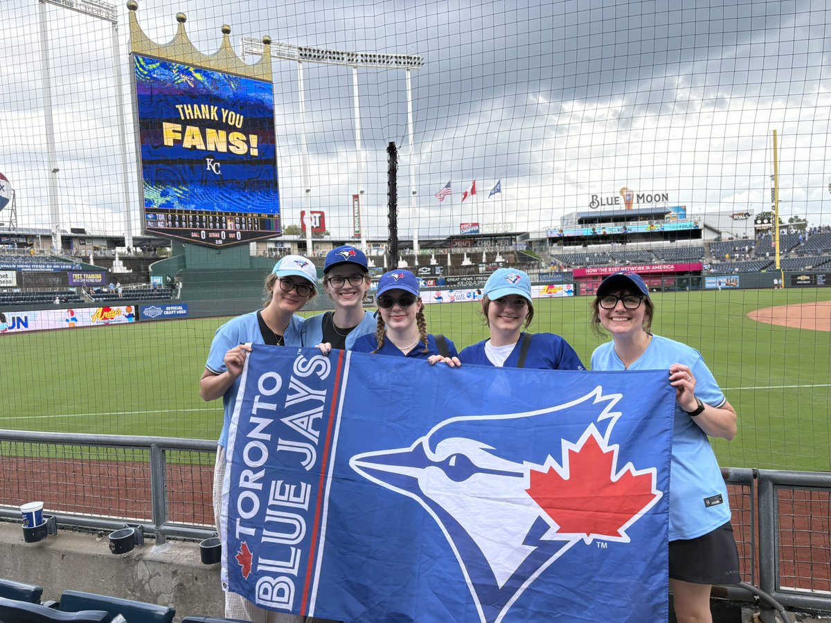 THE TORONTO BLUE JAYS ARE HEADED TO THE 2025 POSTSEASON 

THANK YOU FAMILY

❤️❤️❤️❤️⚾️⚾️⚾️⚾️👏🏼👏🏼👏🏼

#BlueJaysDad50thBirthdayCelebrationinKansasCity