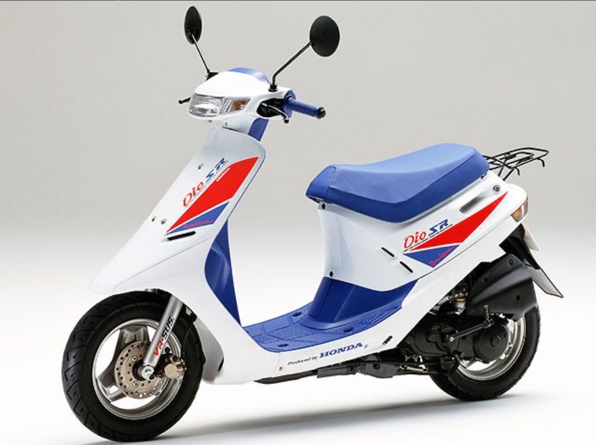 おはようございます🙂
昨日、僕がトラックで帰社している最中に懐かしいDioが後方から走ってきました🙂
何故後方から来たのが分かったか？
直管でした😫
デカいセミの声みたいな音で走ってきたからすぐに分かった😮‍💨
姿勢が良くてまっすぐ前を見て擦り抜けもしない😅
こいつがしばらく前に付きました🤣