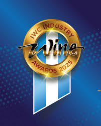 Llegan los IWC Argentina 2025: reconocerán la innovación y el impacto positivo sobre la industria del vino.
.
Lo comentamos en De pura cepa de Casado con el campo en Radio Belgrano AM570.
.
Escuchalo acá 👇🏻 
ar.radiocut.fm/audiocut/pura-…
.
#depuracepa #vitivinicultura #IWC