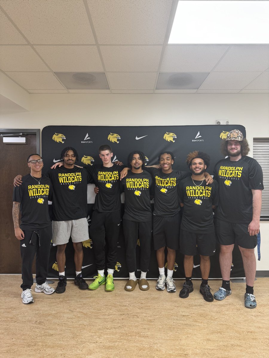 Randolph Basketball tweet media