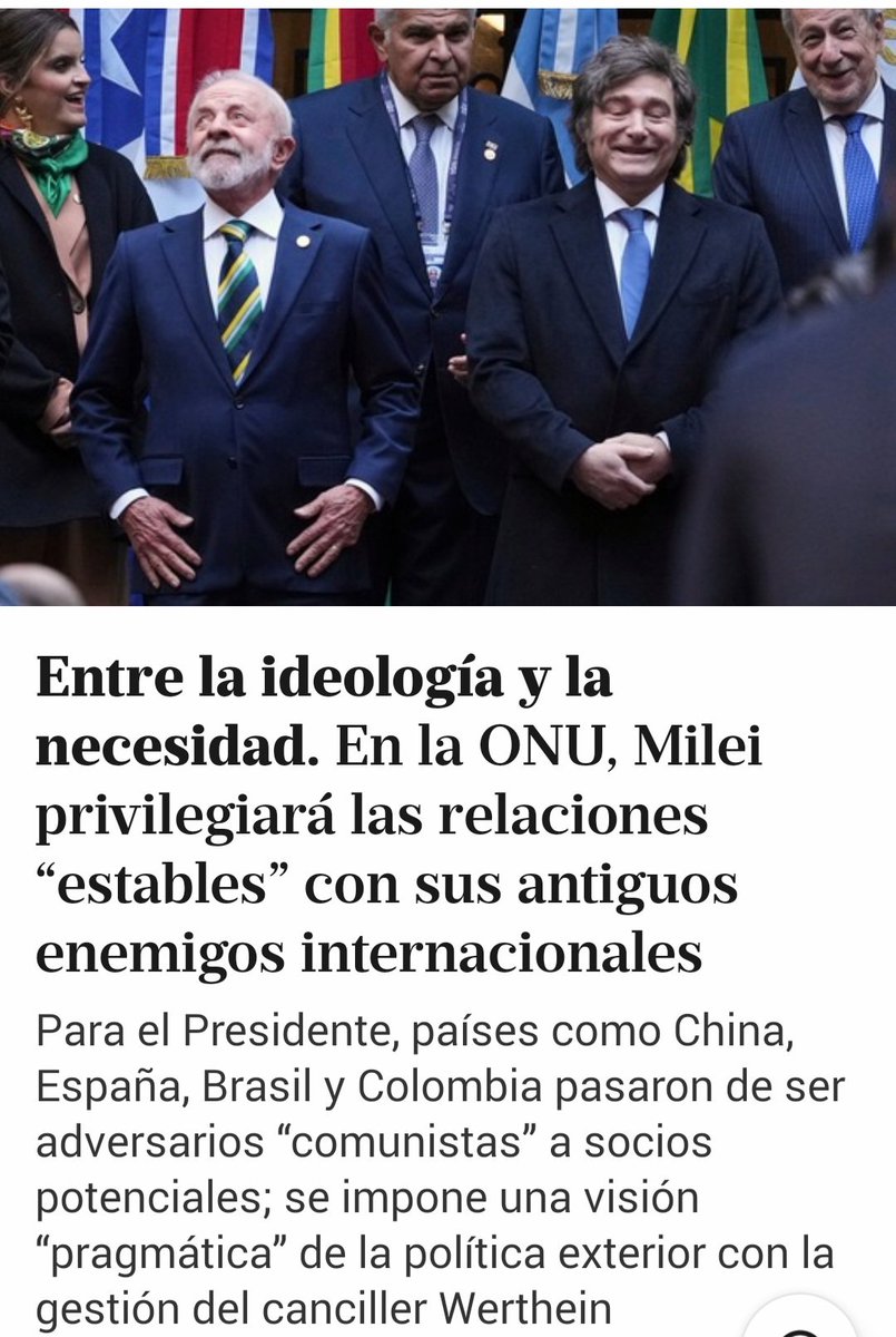 cositopolitico's tweet image. Entonces @DianaMondino tenía razón no?
Que payaso