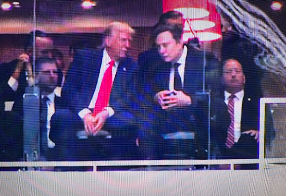 Papa Elon and Papa Trump made up. 

Lfggggggg 🚀