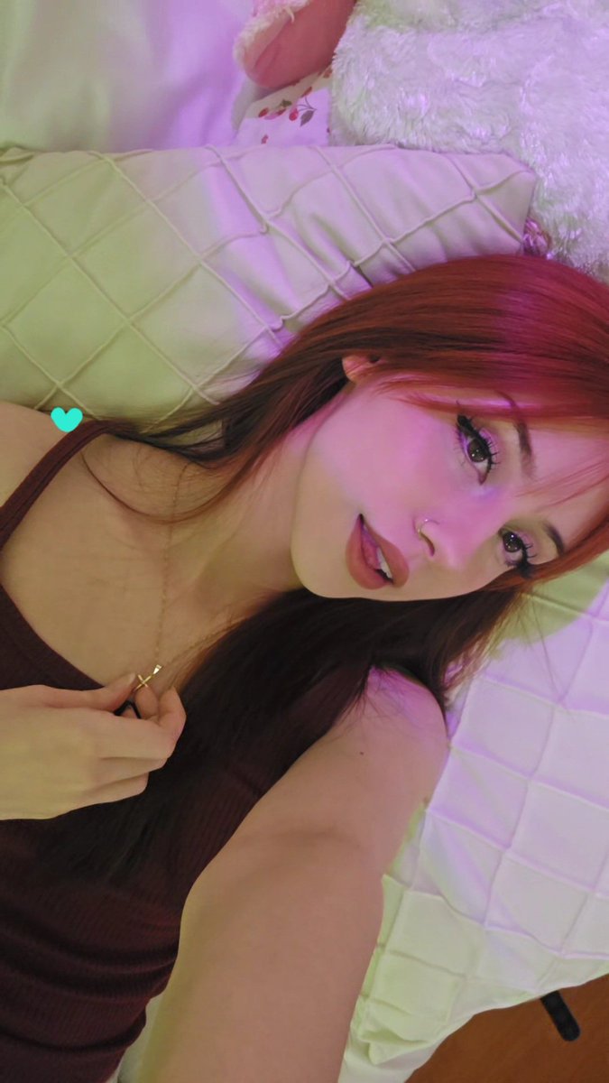 Jaline_Ks's tweet image. Ola, que bonito siento 🤍🌼 bai🐕