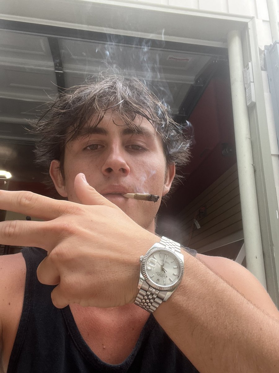 Seshcoins's tweet photo. Traded a penny to a Rolex, more crazy content and videos to come, @a1lon9 sending the backpack tmr.. get ready for the launch $seh https://t.co/CN9k2nrC8F