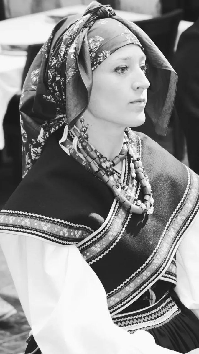 Día de la exaltación de la indumentaria tradicional del Reino de León. Llión (Septiembre, 2025).