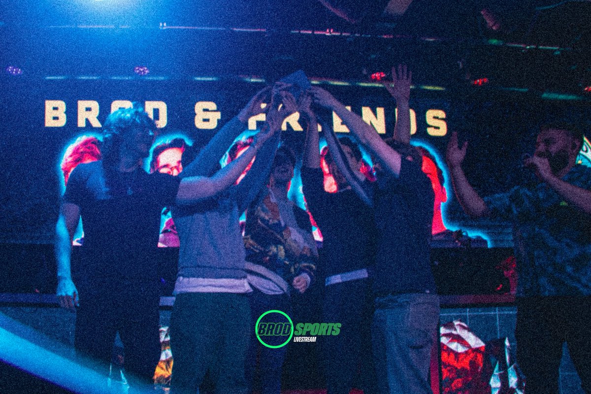 NafiRBtcg's tweet photo. @BrodnFriends has brought it home.
Edit is dropping in the coming days - itโs going to be a little different this time.
Have to catch up on some sleep first ๐ด
#RobOut https://t.co/yyGN6Bl98e