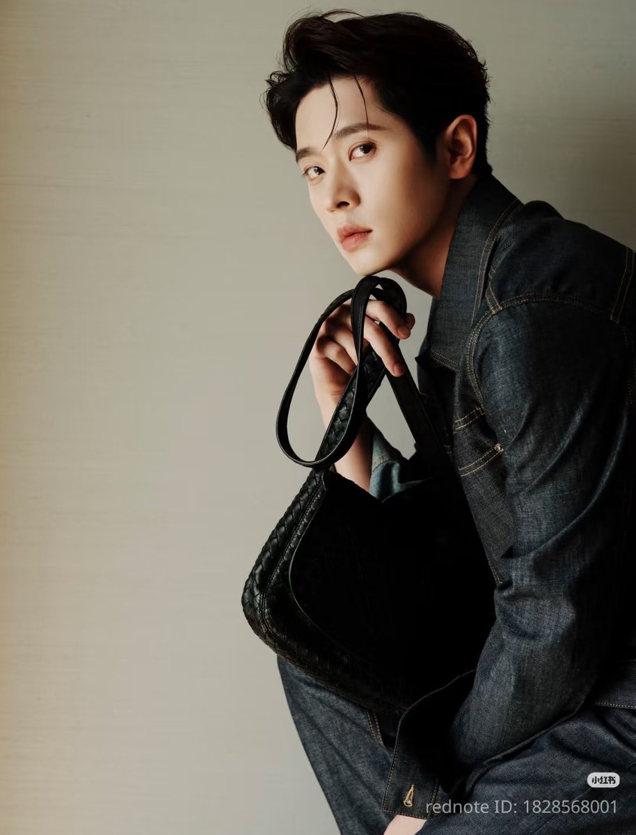 govinni13's tweet photo. Missing #ChengLei after LOTFG & #ShadowLove ended, so I am now watching his older drama #AFamiliarStranger
He is so charismatic, and after so many years in minor projects, I am glad he is getting the lead roles he deserves.
#Cdrama #丞磊 #RyanCheng https://t.co/Kt6k5VijYD