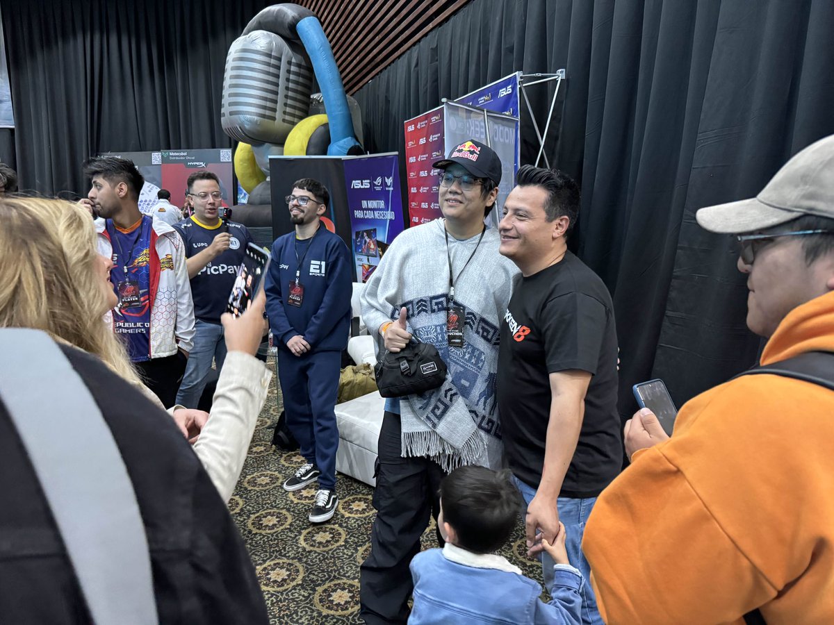 Finished my commentary duties here in Bolivia! I hope you all enjoyed. For anyone wondering why I was on the mic instead of the sticks this weekend… just thought I’d try something new since I was given the opportunity.. I’ll be back competing at a major near you! #TWT2025 😎