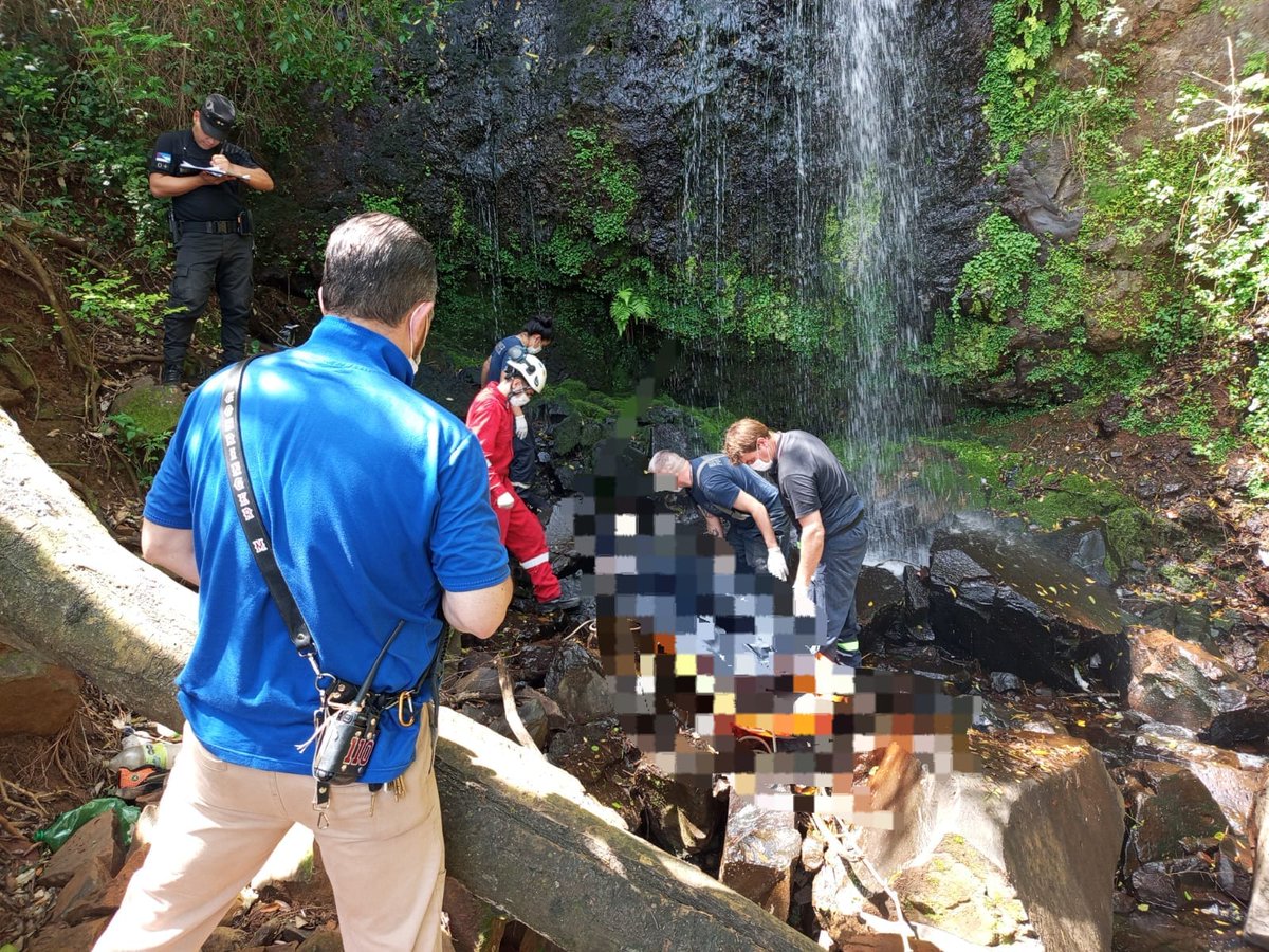 ActualizateI's tweet image. #Locales #SaltoMariposa #Autopia #Causadelemuerte 

Tragedia en Salto Mariposa: La víctima murió por el fuerte golpe en la caída 

Más información en el link ⬇️⬇️⬇️
actualizateiguazu.com/v3/2025/09/21/…