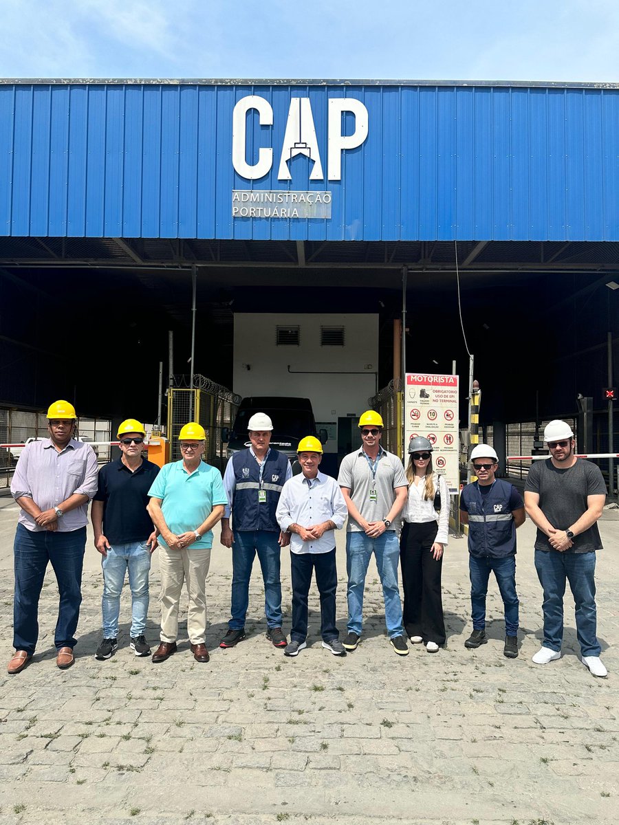 aluizionassi's tweet image. Chegamos com o Governador @antoniodenarium pro RORAIMA INVEST DAY - Curitiba
Aproveitamos hj e fomos nos portos do grupo CAVALCA em Paranaguá (já são investidores no #Agro_Roraima).

#Roraima_HemisférioNorte
#Roraima_AMelhorFronteiraAgrícolaDoBRASIL
#AtraçãoDeInvestimentos 🏁🏁🏁