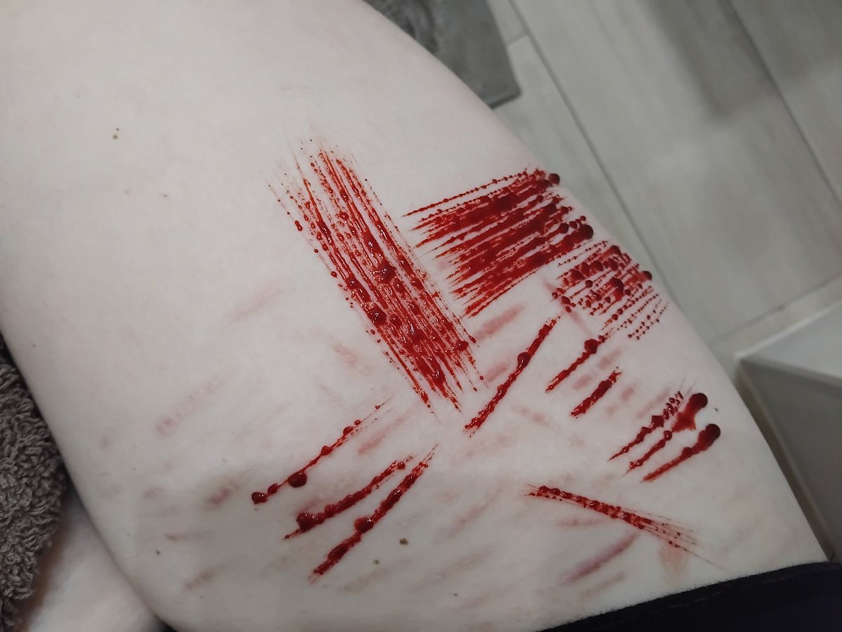 ʜᴜɴ!🐝( ´ཀ` ) ʜᴇ/ʜɪᴍ tweet media