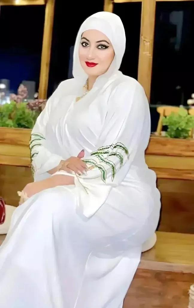 زواج  مسيار
المنطقه الرياض
الجنسية سعوديه 
العمر/44
الطول/168 الوزن/70
البشره/بيضا جسم ناعمه
الجسم/جميله جسم  مخصره جذابه و ارداف  وجسم جميل
شعر طويل وناعم
مطلقه بدون اولاد
الوظيفه/طبيبه
السكن/بيت ملك 
لرغبين تعال وتس 0557150023
#الهلال_الاهلي
#عزّنا_في_طريقنا
#كاريزما52