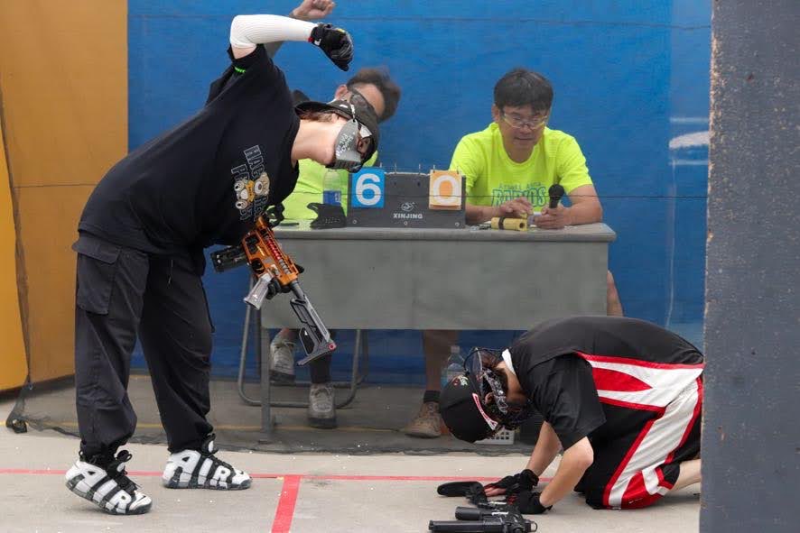 試合前のこの笑顔を

手の上で転がしまくり、圧勝🫶🏻w

私に勝てるとか、思ってんのかっっっ！！ってお叱り中w

with中ジーマネージャー🤵‍♂️