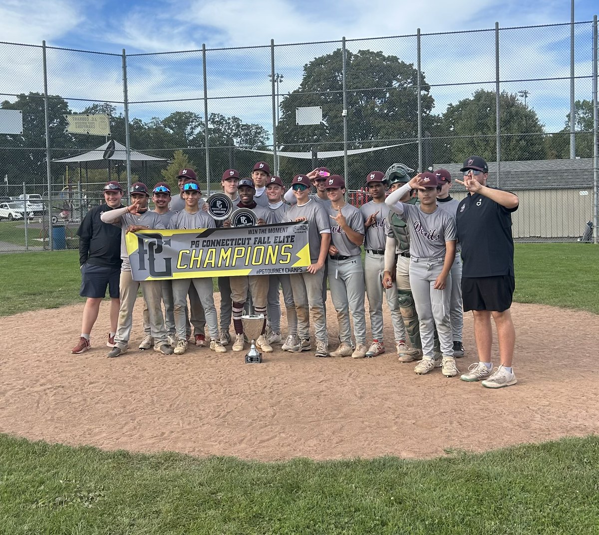 Congratulations to the 16u Devils for winning the Perfect Game Connecticut Fall Elite Championship! 

2/2 this fall, more to come from this group! 😈🤘🏻