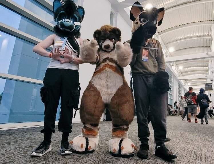 Hittin some gang signs with boof at AFC lol

<a href="/brotherboofer/">Boof</a>