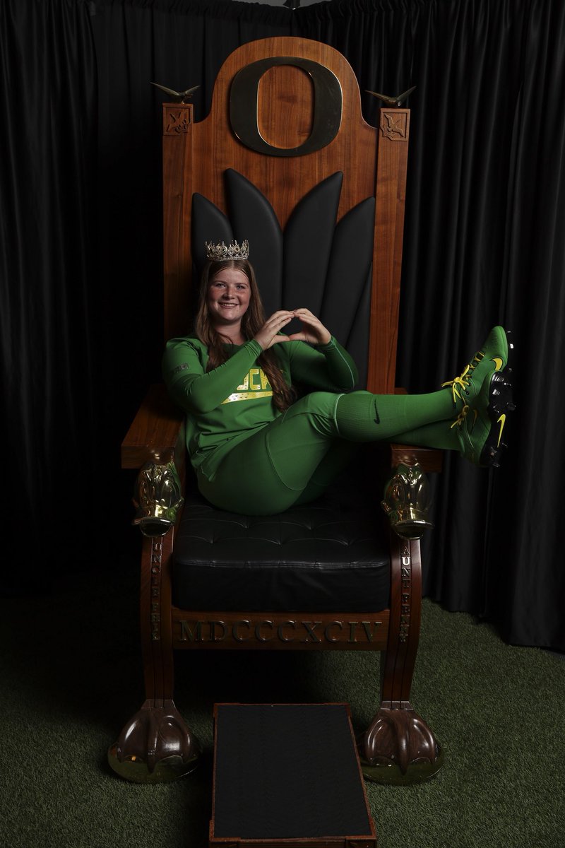 averyski09's tweet image. SCO DUCKS 🦆💚💛 #Committed #ipfbtb @MelyssaLombardi @Sam_Marder @lysssscat32 @syd_syd2 @paigeparker008 @IowaPremierFP @PaigeShannonIPF @IPF_James5 @OliviaHPaz1997 @MegBahl