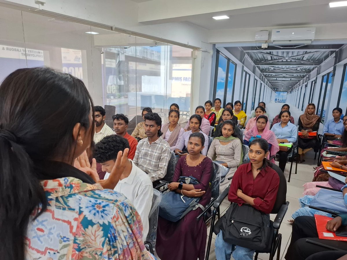 cii_mcc's tweet image. 🌟CII MCC Kerala Unlocks Opportunities in Top IT Companies🌟
MCC Kerala marks a new milestone in creating career opportunities! 💼✨
By conducting virtual interviews, we are connecting talented youth with top IT sector companies, empowering them to step into promising futures.