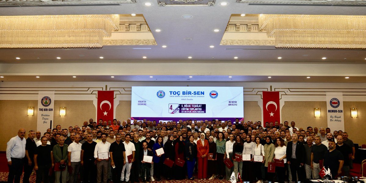 Toç Bir-Sen 4. Dönem 5. Bölge Teşkilat Eğitim Toplantımızı; 16 ilden gelen Şube ve İl Başkanlarımız, Kadınlar ve Engelliler Komisyonu üyelerimiz ile İşyeri Temsilcilerimizin katılımıyla Ankara’da gerçekleştirdik. ⤵️

🔗tocbirsen.org.tr/haberler/toc-b…