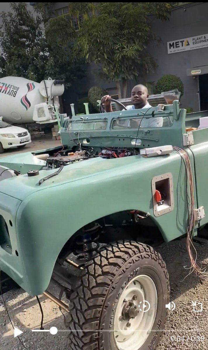 Linda_Jemutai's tweet image. Me trying to live above my means.😂😂💀