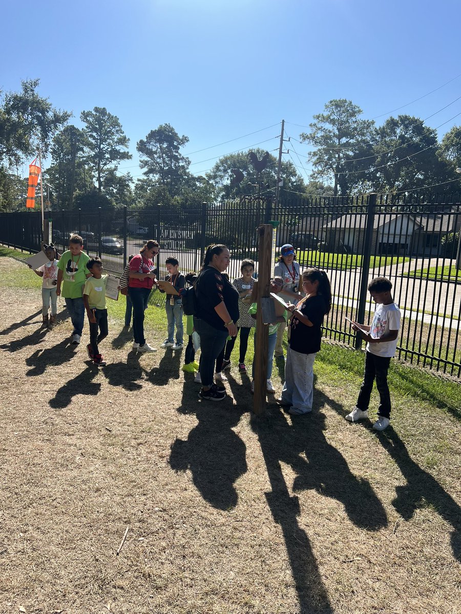 We took the learning outdoors to Nature Trails. What a great learning experience for our Hounddogs. <a href="/HorneElementary/">Horne Elementary</a> @CFISD <a href="/CyFairISD/">Cypress-Fairbanks ISD</a> #HornePride #ChooseCFISD