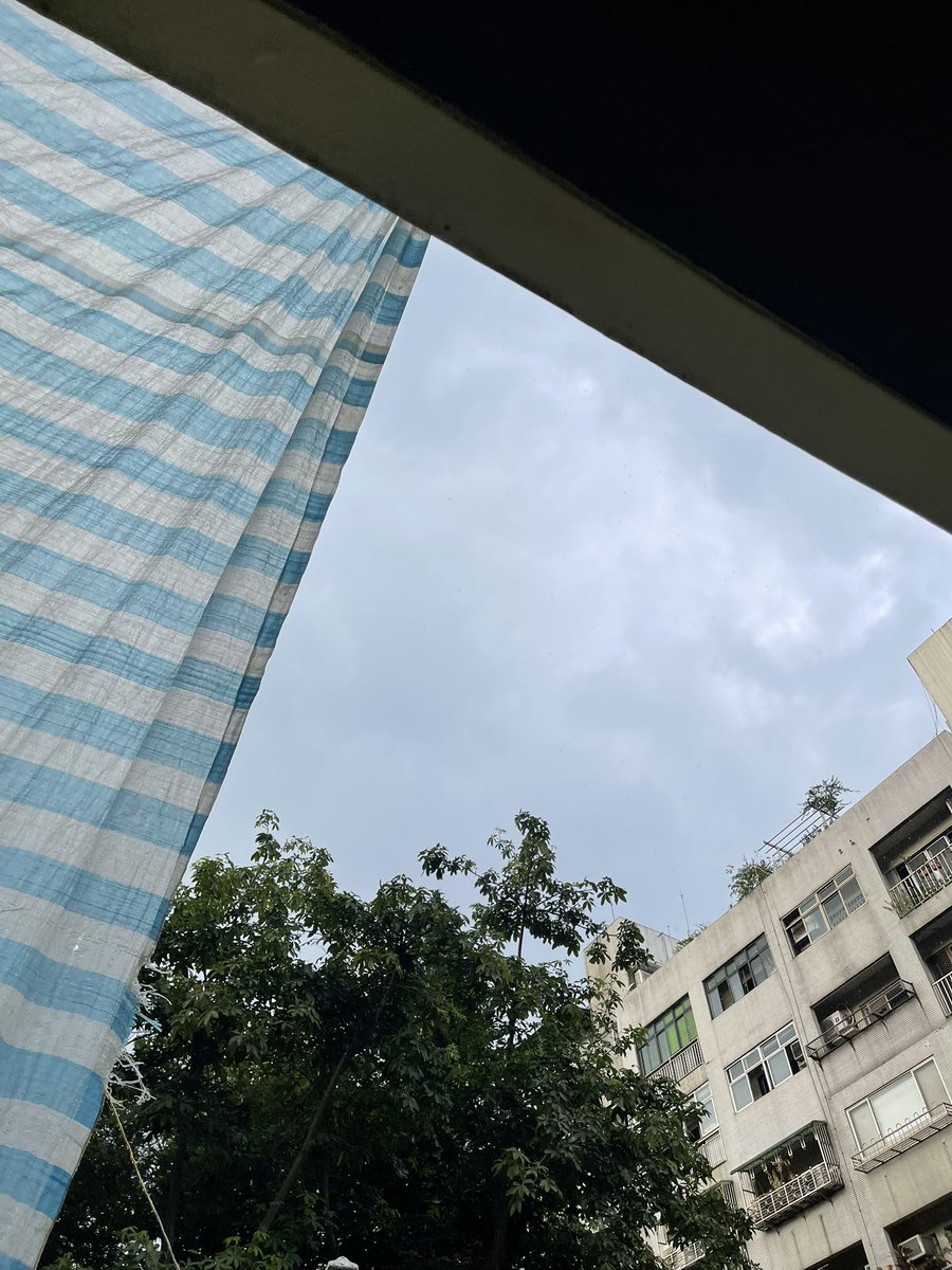 莫名其妙下雨